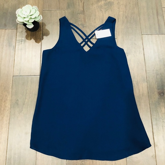 Ricki’s | Top with Crisscrossed Details In Front - Picture 2 of 8